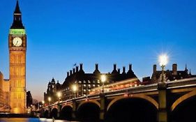 Aplacetostay Central London Apartment, Zone 1 Cove